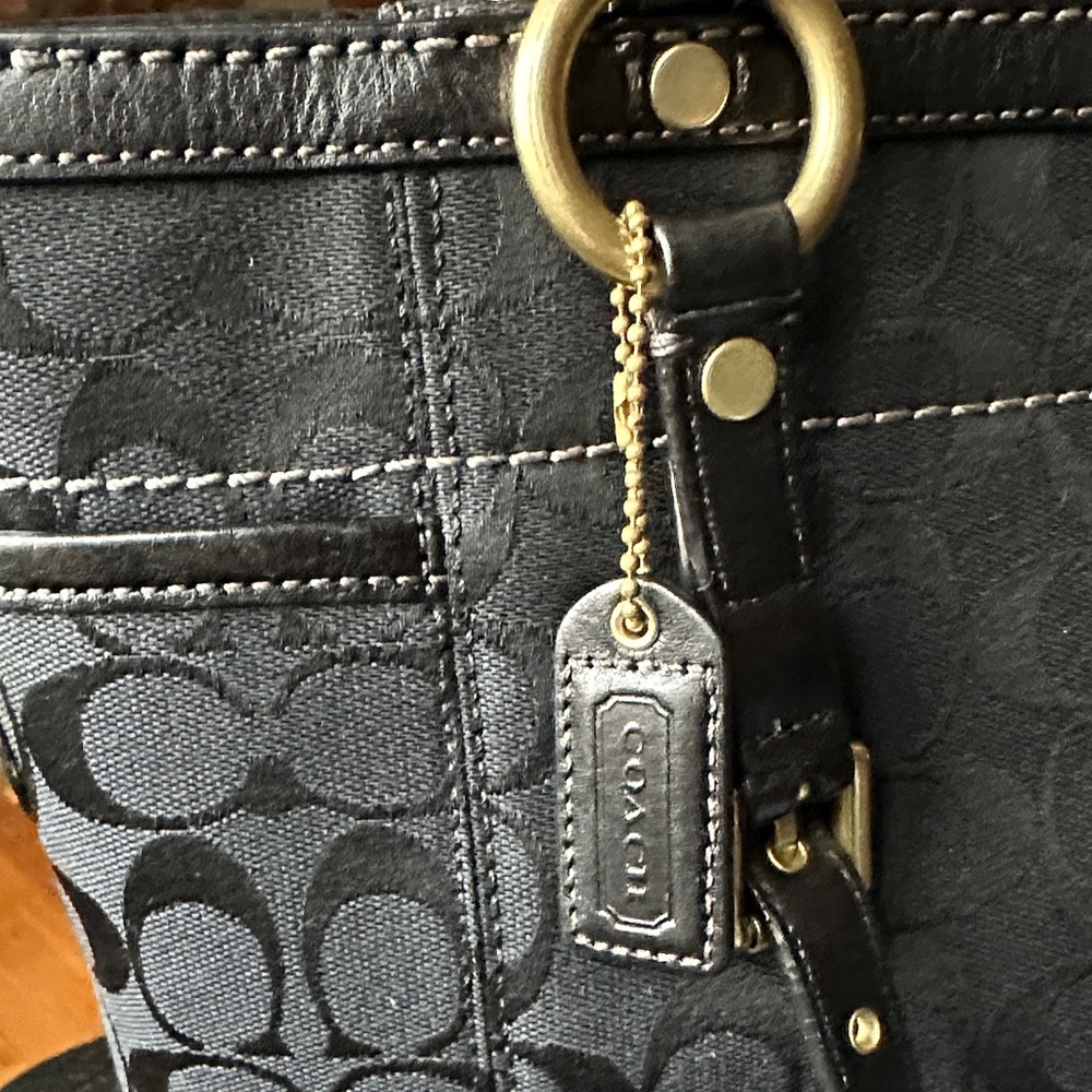 Coach Black Signature Bucket Bag Circa 2007 with Gold-Tone Hardware - Picture 5 of 12